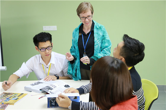 ���gӢ�Z���Z�C�����Զ��ڃ�����Ӣ�Z���Z�������п��܆᣿